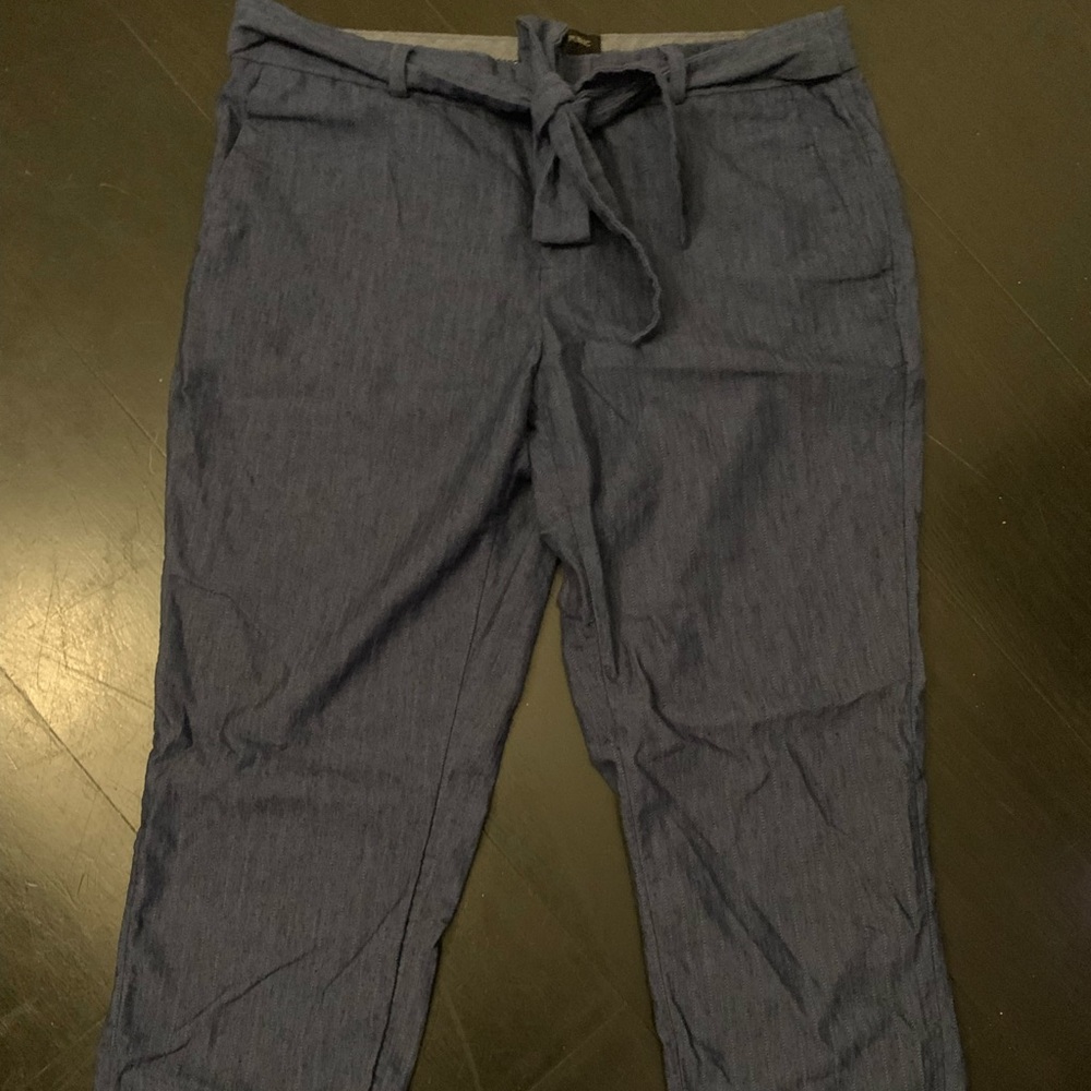 4/$20❗️Banana Republic - Avery Tie Denim Pants 8P